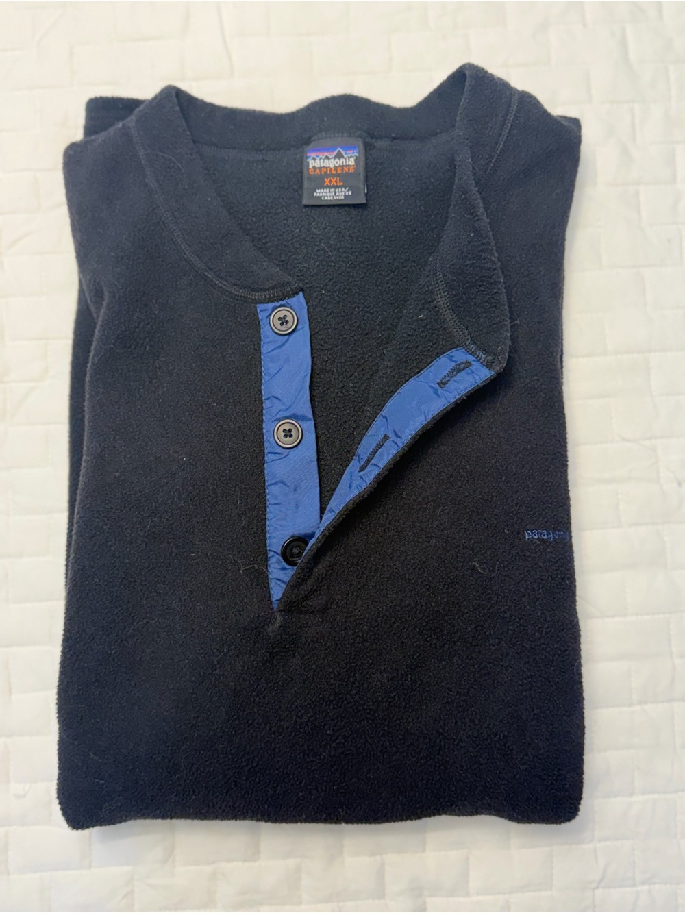 VTG Patagonia Men's Black Henley Pullover Sweatshirt